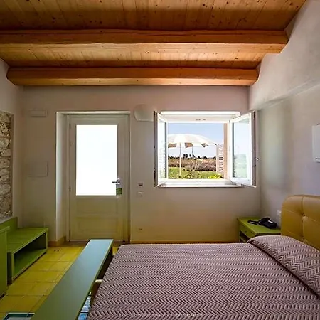 Casale Milocca فندق 4*