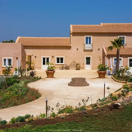 Casale Milocca Hotel 4*