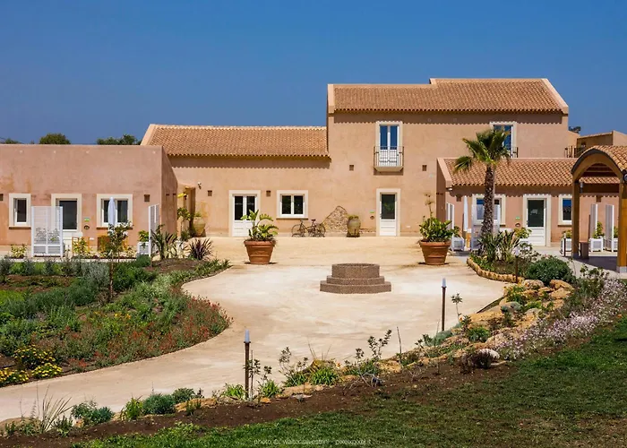 Casale Milocca Hotel 4*